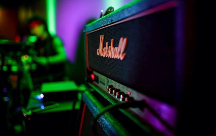 Full band energy - Retro 80s Melbourne
